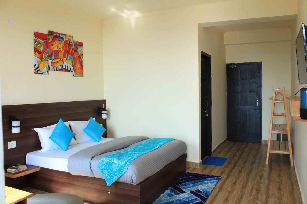 הוסטל מקלוד גאנג' Shalom Backpackers Dharamkot Mcleodganj מראה חיצוני תמונה