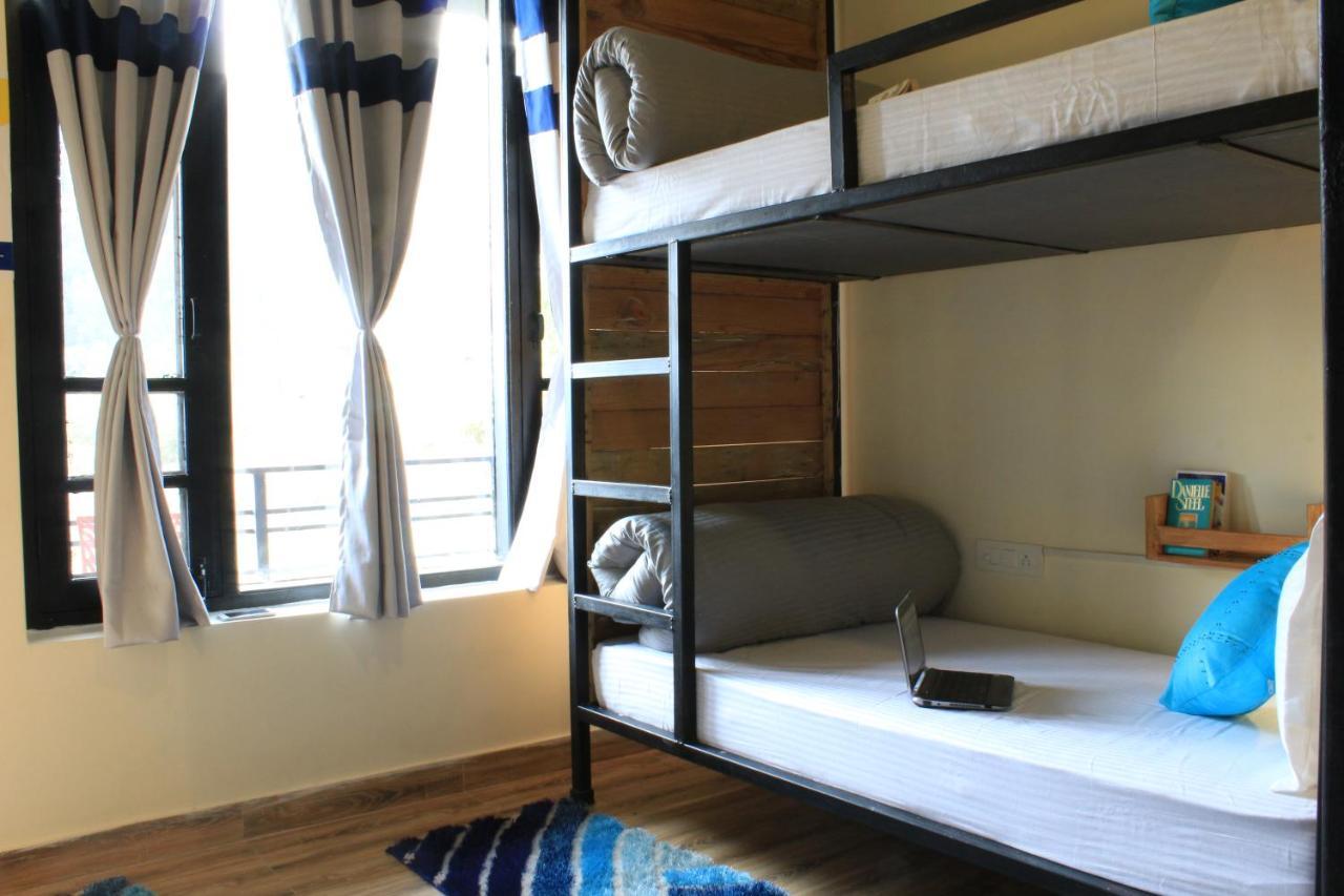 הוסטל מקלוד גאנג' Shalom Backpackers Dharamkot Mcleodganj מראה חיצוני תמונה