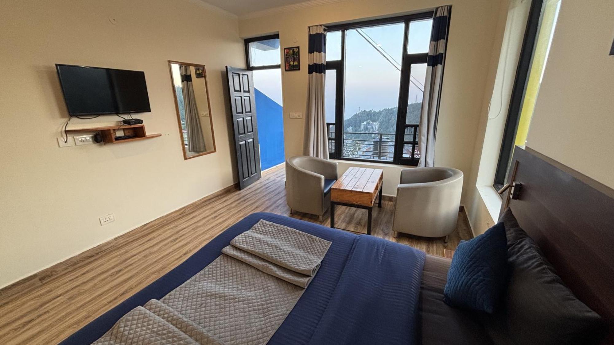 הוסטל מקלוד גאנג' Shalom Backpackers Dharamkot Mcleodganj מראה חיצוני תמונה